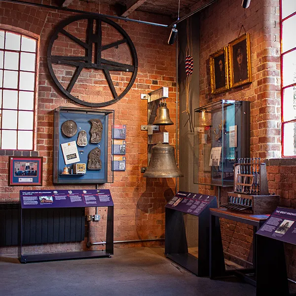 Museum-&-Gifts-hero_square