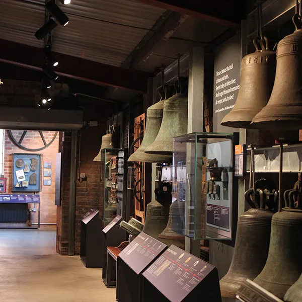Museum-&-Gifts-hero_square_USE